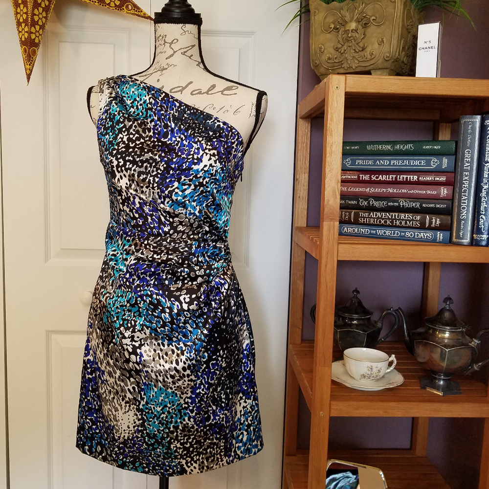 Maggy London Ruched one shoulder leopard print